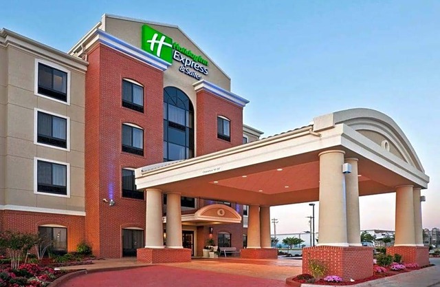 2-Star Hotel ∙ Holiday Inn Express Greensburg, an IHG Hotel