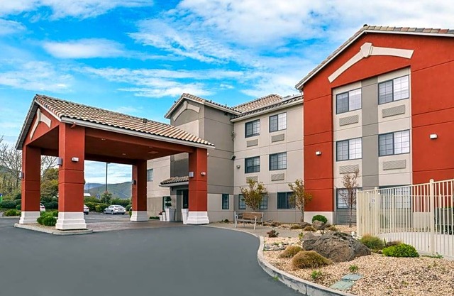 2-Star Hotel ∙ Holiday Inn Express Westley, an IHG Hotel