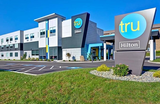 2-Star Hotel ∙ Tru by Hilton Syracuse North Airport Area