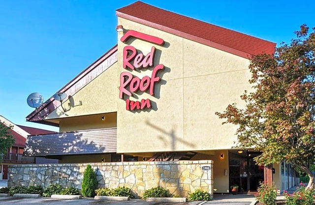 2-Star Hotel ∙ Red Roof Inn Benton Harbor - St. Joseph