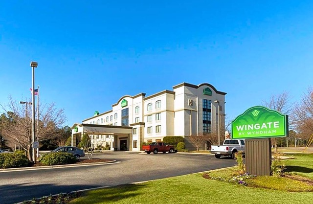 2-Star Hotel ∙ Wingate by Wyndham Fayetteville/Fort Bragg