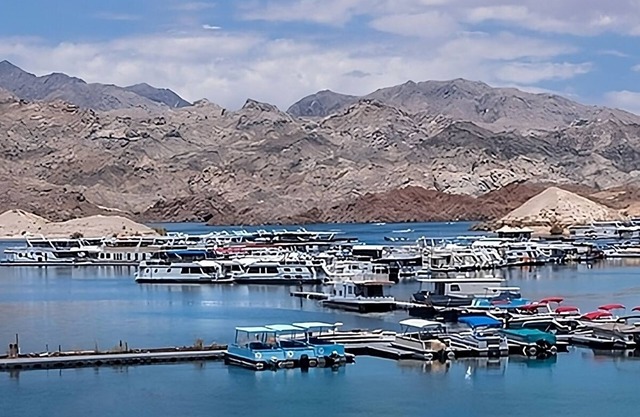 2 x Santa Fe Queen Non Smoking Unit at Edgewater Casino Resort