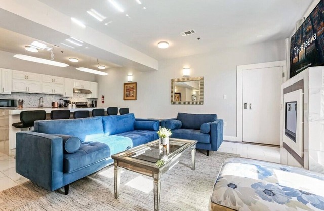 20% OFF Monthly | 10% OFF Weekly-Breathtaking Condo with Excellent Amenities