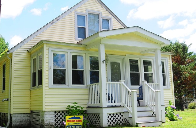 200 steps to the beach!