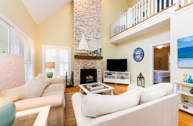 (2022 Calendar OPEN!) Gorgeous Union Pier Home with Private Hot Tub & Association Pool!