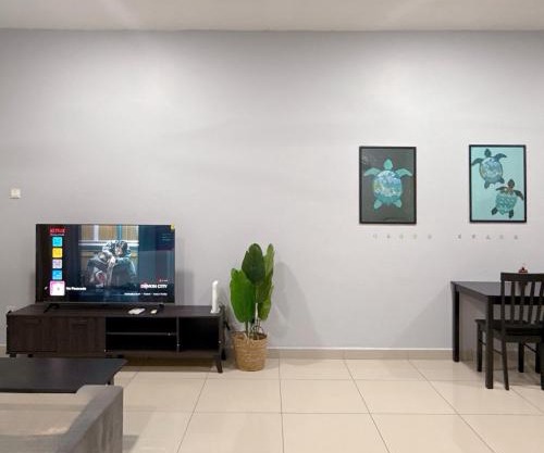 21 - Corner Relaxing Suite Studio at Mount Austin JB