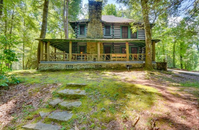 21 Mi to Devils Fork State Park Sunset Cabin!