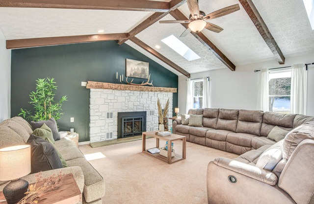 23 Acres: Farmhouse Hideaway in Coudersport