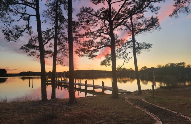 240 degree WATERVIEWS and gorgeous Sunsets!