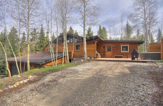 243 m² House ∙ 3 bedrooms ∙ 8 guests