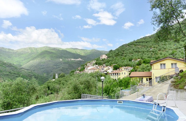 255 m² Apartment ∙ 8 bedrooms ∙ 24 guests