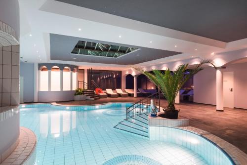 25h SPA-Residenz POOLs IN & OUT, private Garden & Beach
