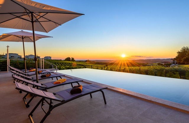 271 m² Villa ∙ 4 bedrooms ∙ 8 guests