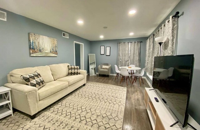 281 overlook · Comfy Cottage By The Lake