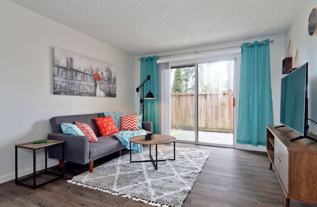 2b1b Renton Cascade Apt 103