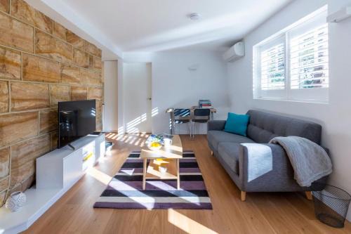 2BDR Brand New Apt Moments from RNSh St Leonards