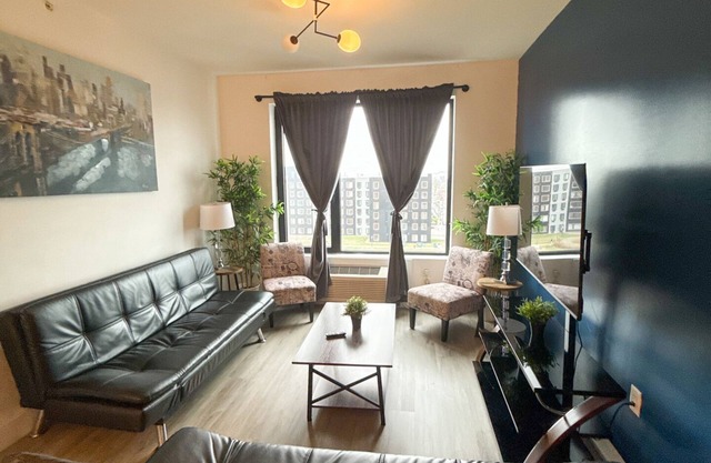 2BR apt near EWR 0728