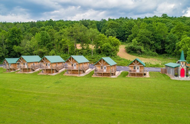 #2Cabins cottages,fishing,creeks, ponds,nature trails,anniversaries celebrations
