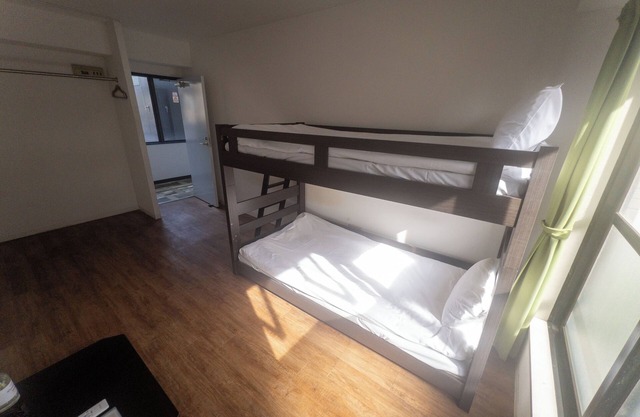 2ppl/34room/1h by train to DisneyLand/Free WiFi(STD2-15)