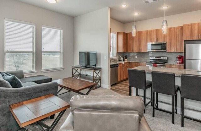 3 BD 2 Bath Apartment Texas Corporate Housing