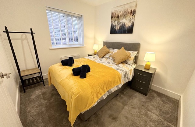 3 Bed House | Business or Leisure | Free Parking