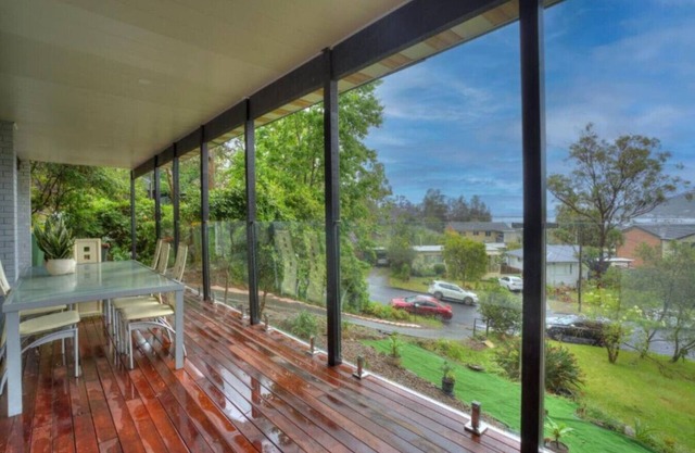 3 Bed Tranquil Terrace with View