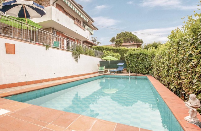 3 bedroom accommodation in Corsanico-Massarosa LU