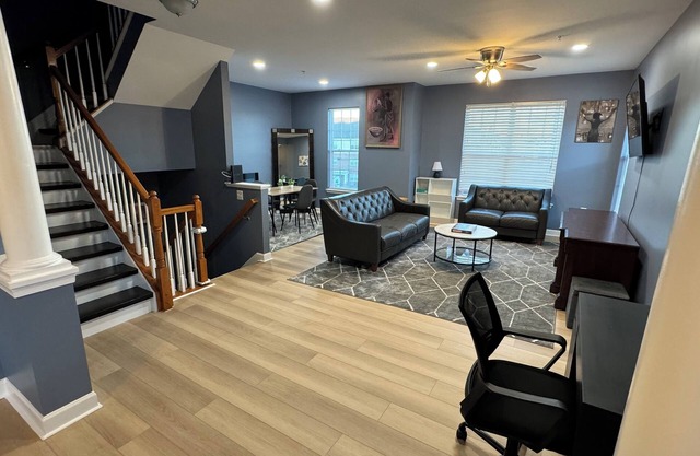 3-bedroom 2 and half bathroom spacious NW stadium home free off street parking