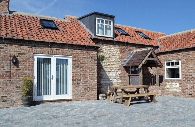 3 bedroom accommodation in Flamborough