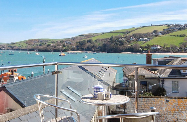 3 bedroom accommodation in Buckley St