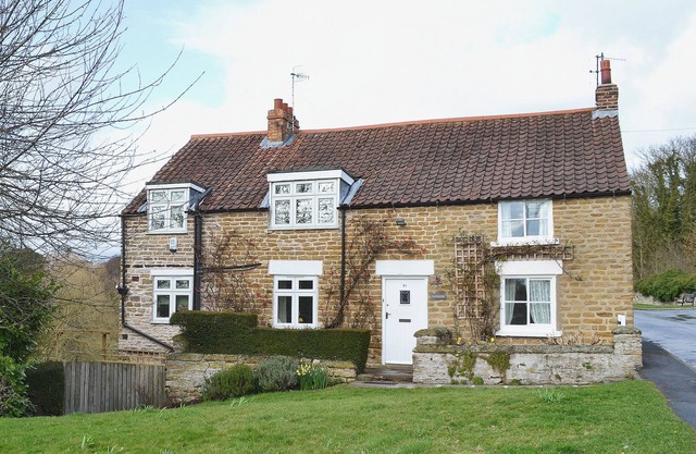 3 bedroom accommodation in East Ayton, near Scarborough