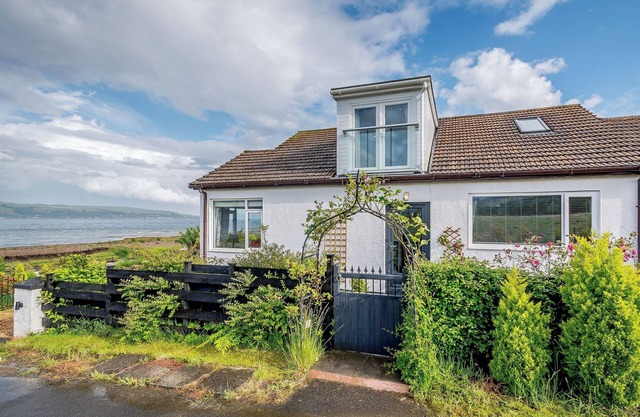 3 bedroom accommodation in Blairmore