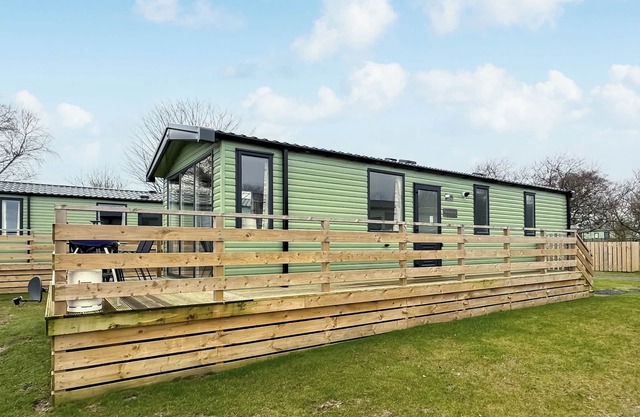 3 bedroom accommodation in Sandgreen