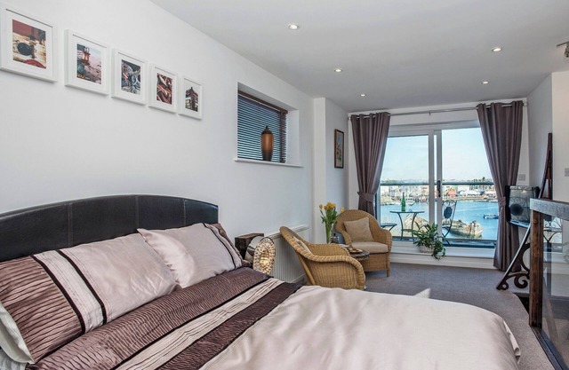 3 bedroom accommodation in Oulton Broad, near Lowestoft