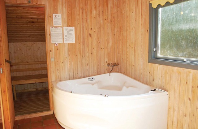 3 bedroom accommodation in Oksbøl