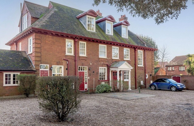 3 bedroom accommodation in Cromer