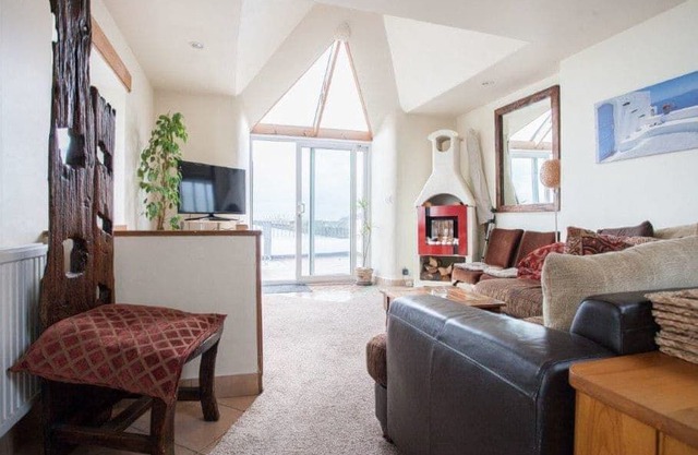 3 bedroom accommodation in Newlyn, near Penzance
