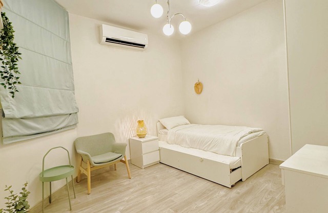 3-bedroom apartment in brilliant Makkah with AC, WiFi