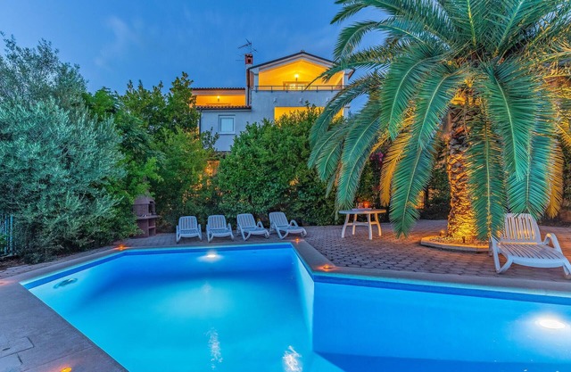 3 bedroom awesome apartment in Pula