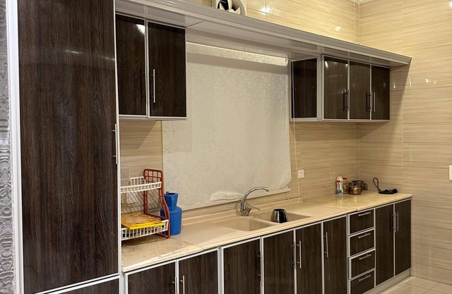 3-bedroom building in enchanting Madina with WiFi, AC