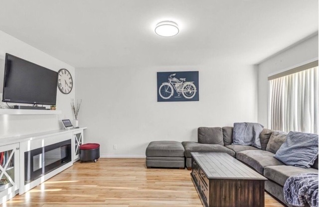 3-bedroom duplex in west Abbotsford