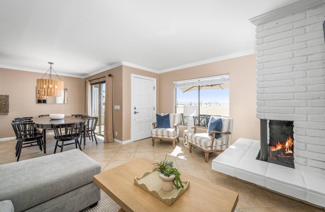 3 Bedroom Home in Balboa - Walk to Pier & Restaurants