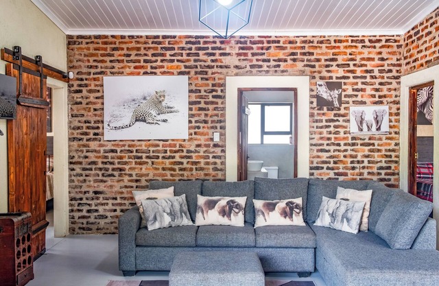 3-bedroom house in enchanting Marloth Park with WiFi, AC and private pool