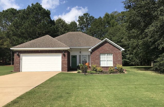 3 Bedroom House, Perfect for a Family Football/Graduation Rental