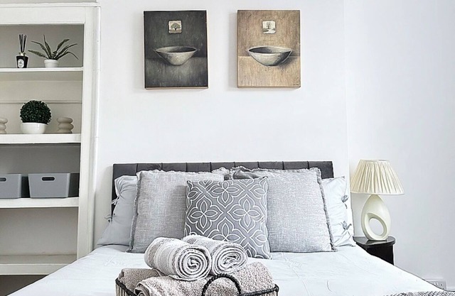 3 Bedroom House Sleeps 6 with Garden