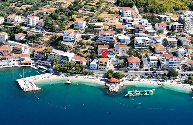 3 bedroom pet friendly apartment in Dugi Rat