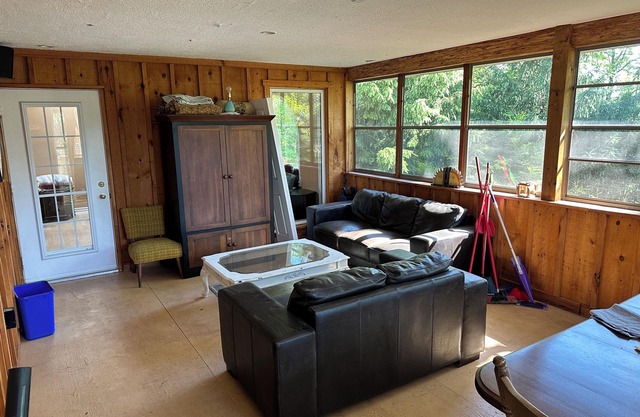 3 Bedroom river front cottage in Port Franks