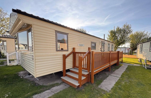3 bedroom, side gated decking, WiFi, pets welcome