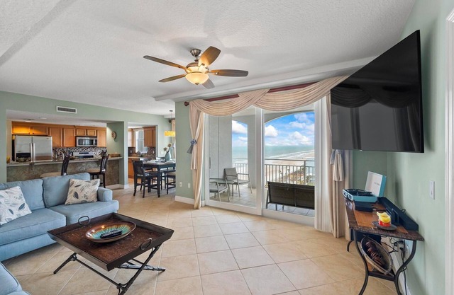 3-bedroom Ocean View Condo w/Pool and Beach access in DBS