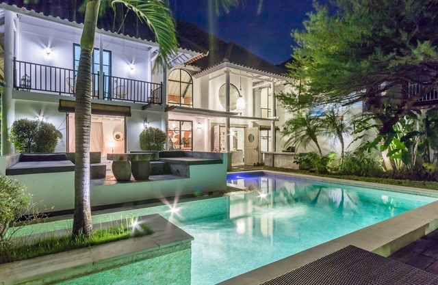 3 BEDROOM VILLA, THE SEMINYAK BALI LOFT